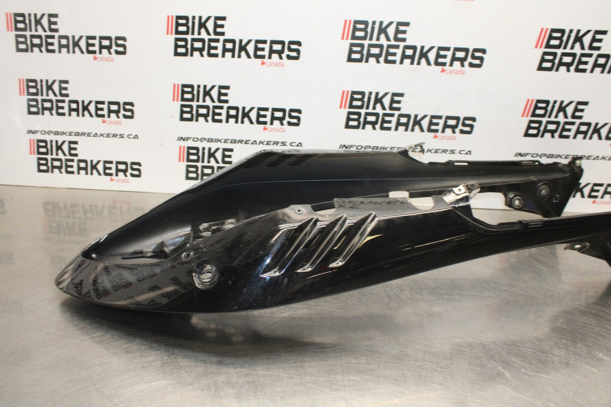 15 SUZUKI GW250F REAR BACK TAIL FAIRING COWL SHROUD BB789