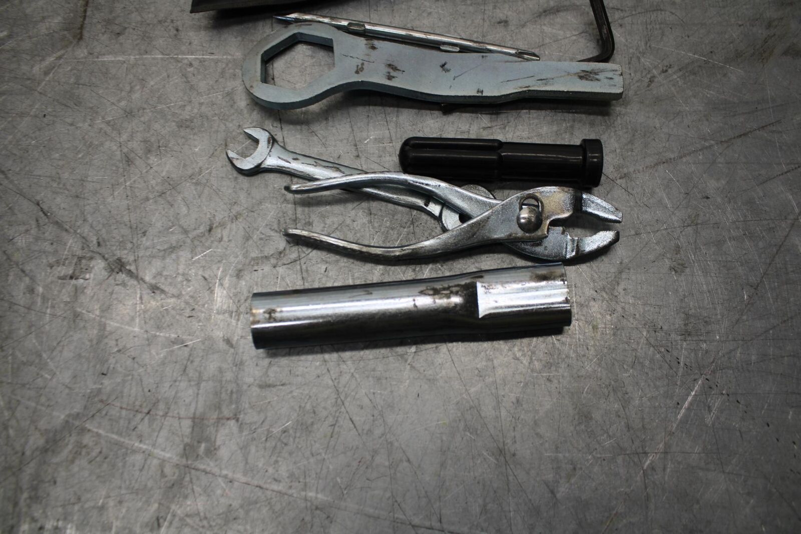 2009 Kawasaki Ninja ZX6R ZX600R STOCK TOOLS OEM TOOL BAG KIT SET 56007-0052 BB44