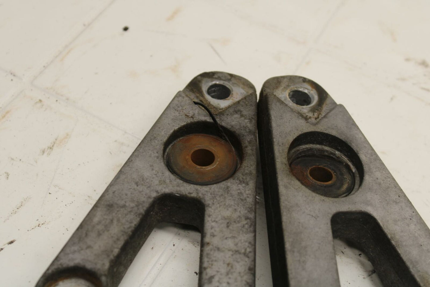 80-83 YAMAHA MAXIM 650 XJ650 FOOT PEG SUPPORTS BB403