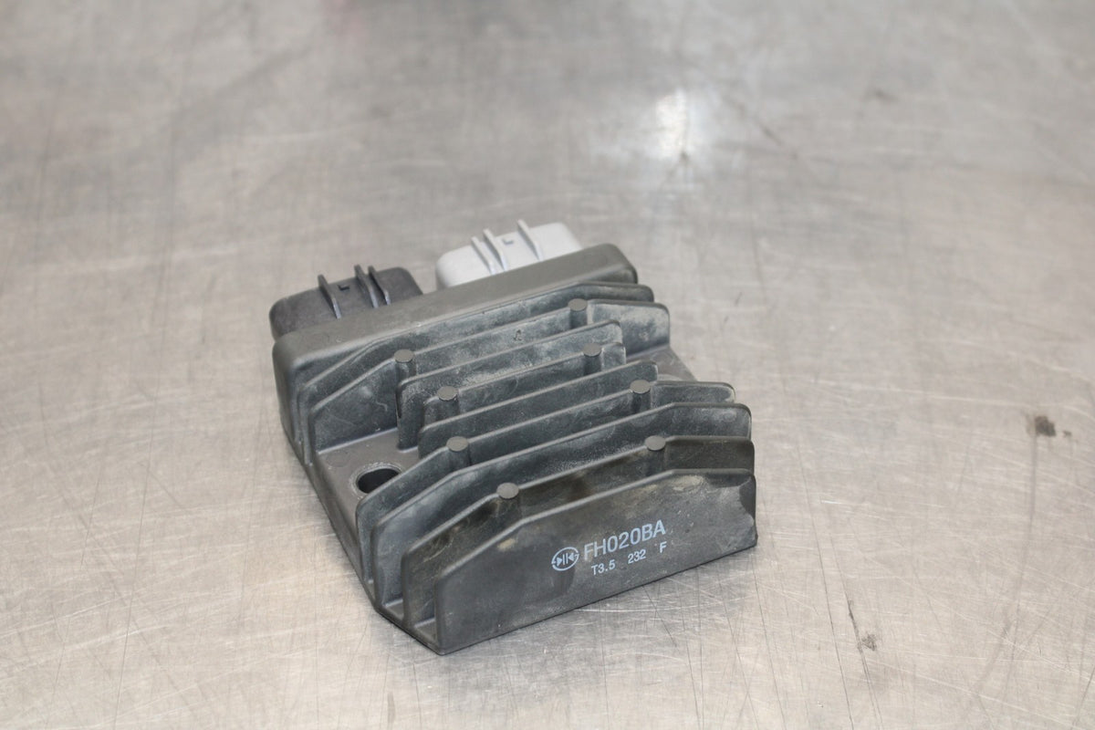 24-25 SUZUKI GSXR1000 RECTIFIER VOLTAGE REGULATOR BB767