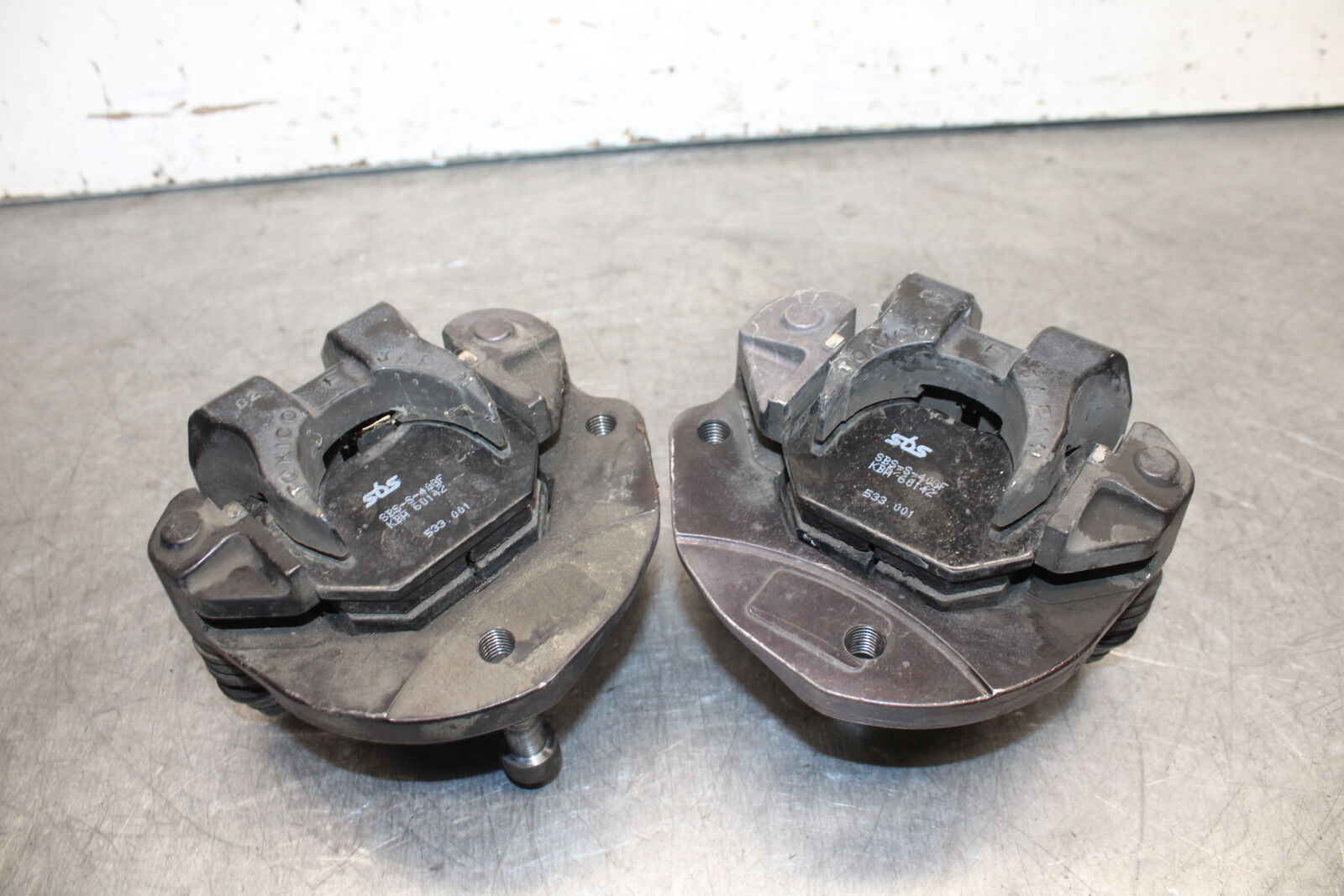 85-86 SUZUKI MADURA 1200 RIGHT LEFT FRONT BRAKE CALIPER SET PAIR CALIPERS  BB691