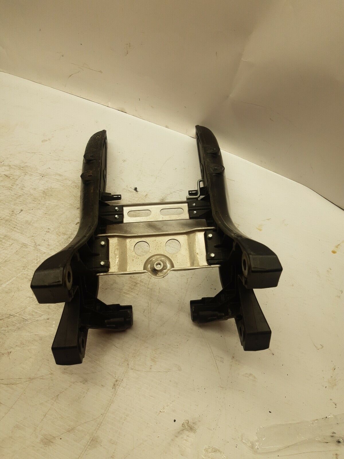 06-07 SUZUKI GSXR600 REAR SUBFRAME BACK SUB FRAME BB245