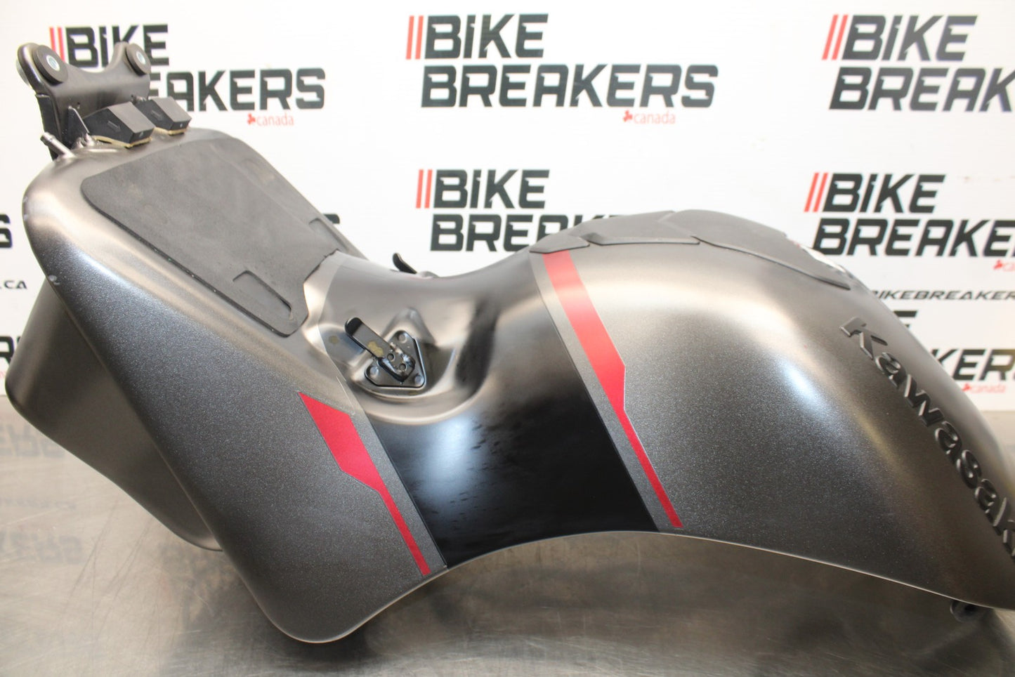 23-24 KAWASAKI NINJA ZX14R NEW!! GAS TANK FUEL CELL PETROL RESERVOIR BB764