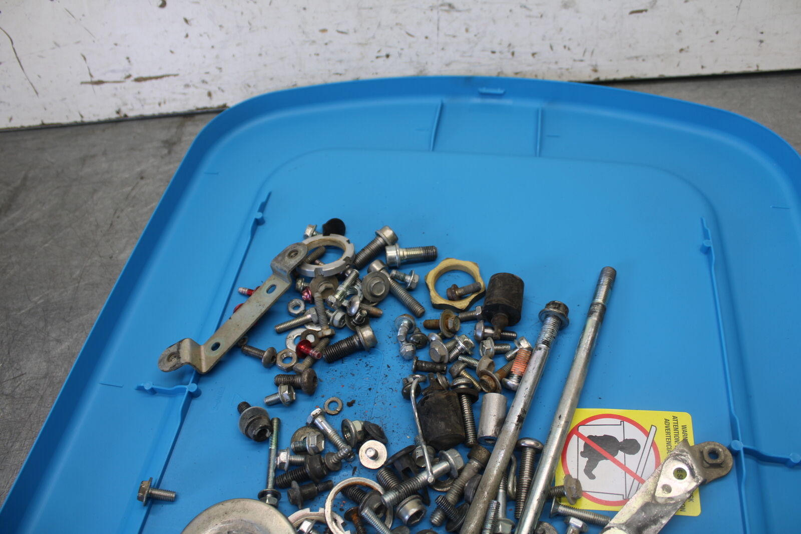 06-07 SUZUKI GSXR 600 ENGINE MOUNTING BOLTS HARDWARE MOTOR SCREWS BB694