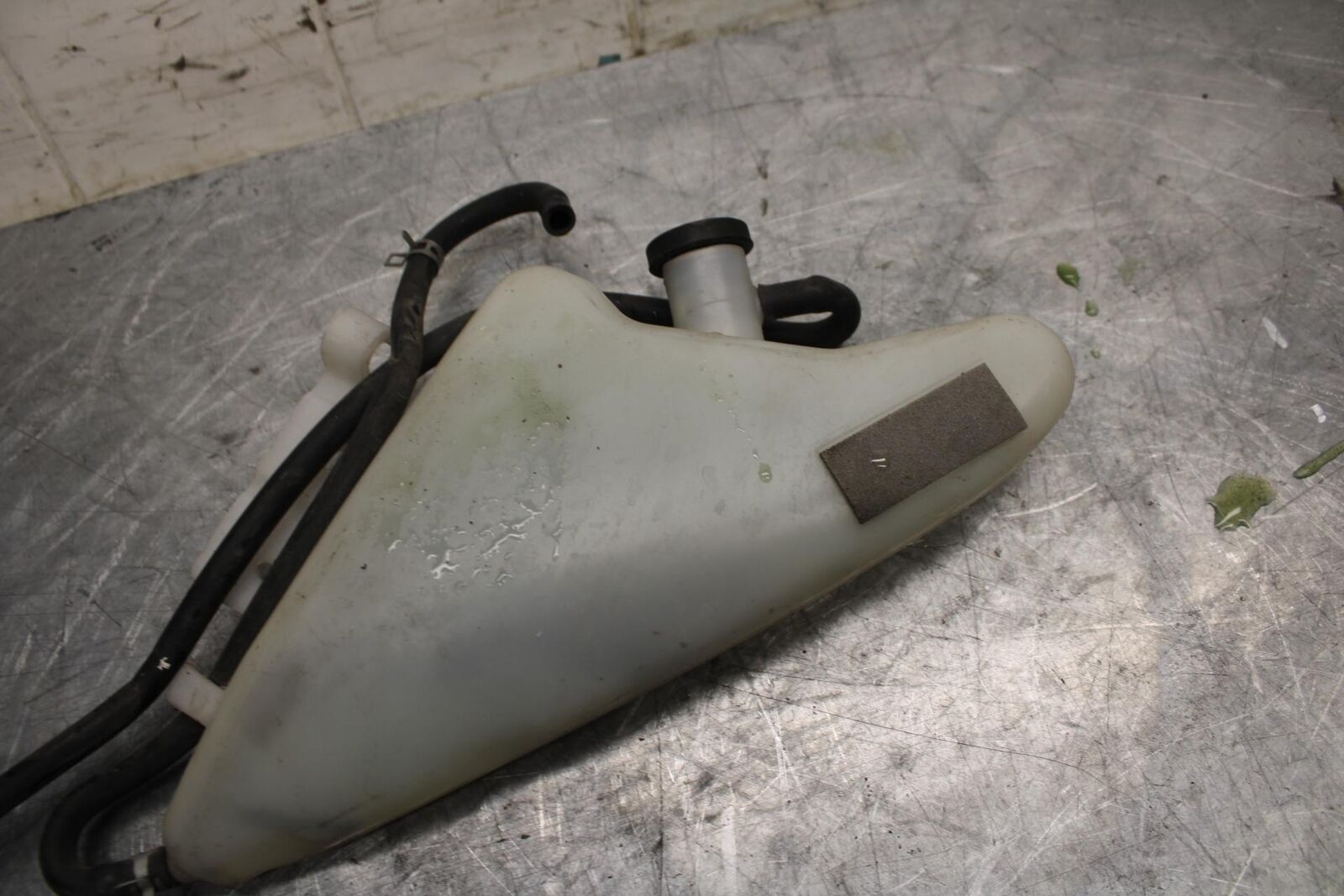 13 SUZUKI GSXR750 COOLANT WATER TANK RESERVOIR BOTTLE BB474