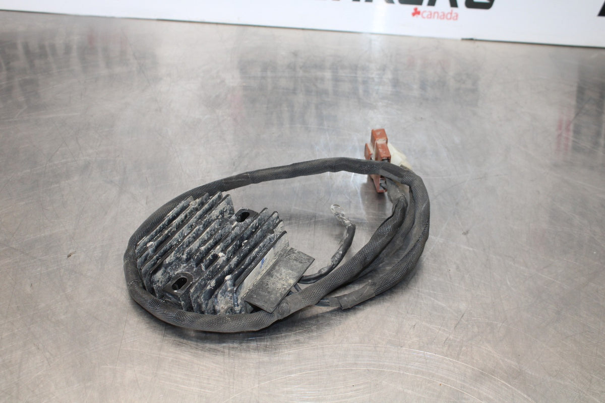17-22 KTM 390 DUKE RECTIFIER VOLTAGE REGULATOR BB180
