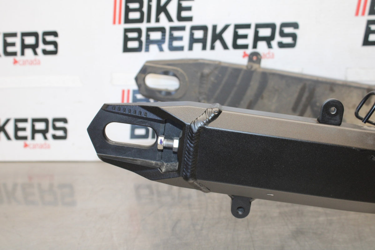 25 KAWASAKI Z900 REAR SWINGARM BACK SUSPENSION SWING ARM BB928