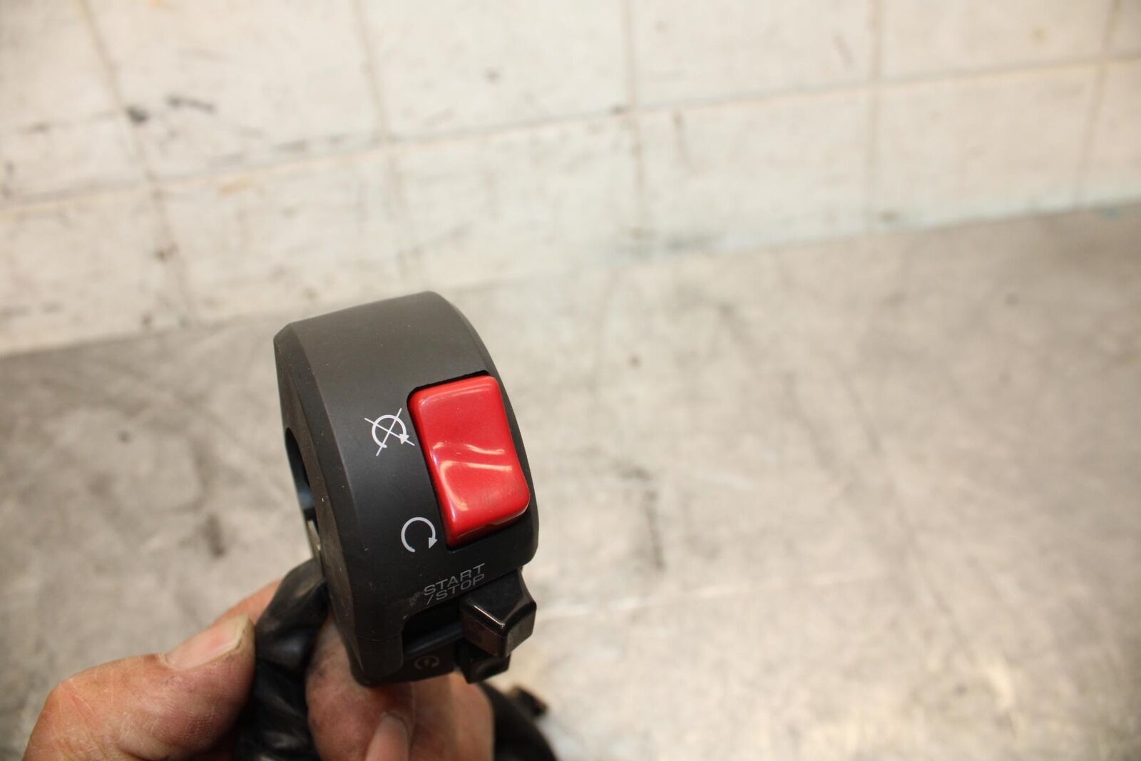 2009 Kawasaki Ninja ZX6R ZX600R RIGHT CLIP ON HANDLE KILL OFF START SWITCH BB44