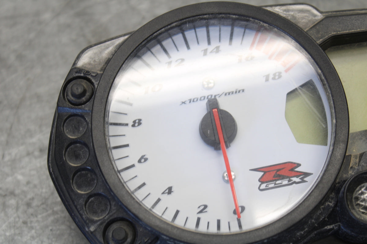 06-07 SUZUKI GSXR 600 SPEEDO TACH GAUGES CLUSTER SPEEDOMETER TACHOMETER BB694