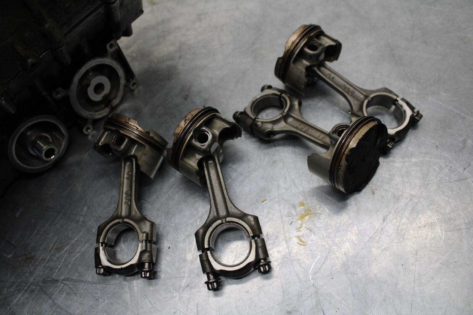 04-05 SUZUKI GSXR600 ENGINE MOTOR CRANKCASE CRANK CASES BLOCK 11301-29861 BB329