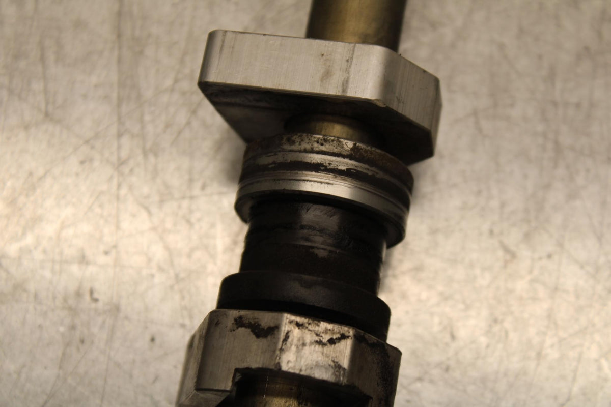 2012 Triumph Daytona 675R REAR AXLE BACK WHEEL RIM PIVOT BOLT AXEL BB589