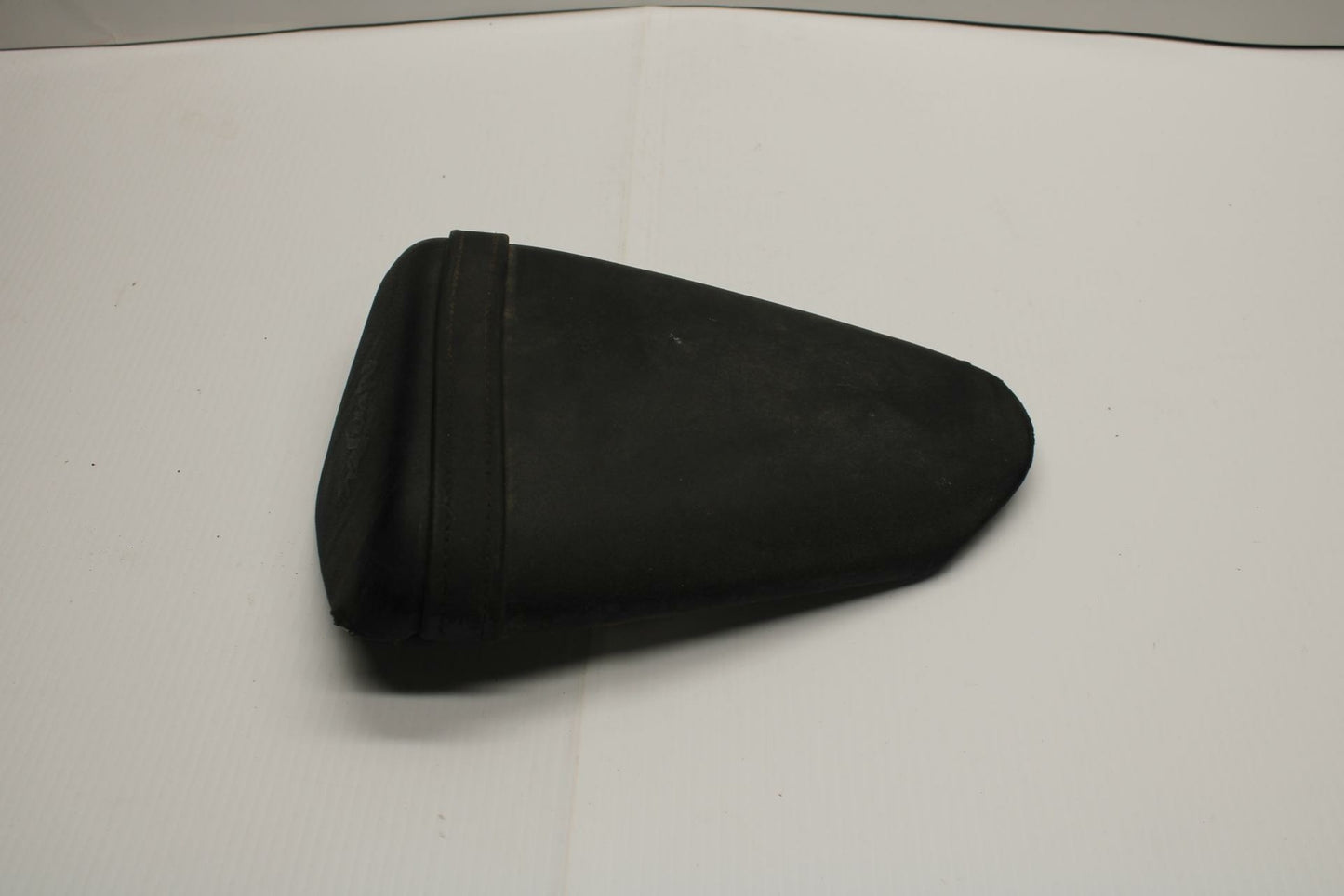 13-18 KAWASAKI NINJA ZX6R REAR BACK PASSENGER TANDEM SEAT PAD SADDLE BB240