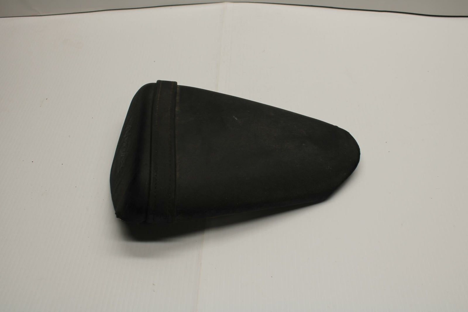 13-18 KAWASAKI NINJA ZX6R REAR BACK PASSENGER TANDEM SEAT PAD SADDLE BB240