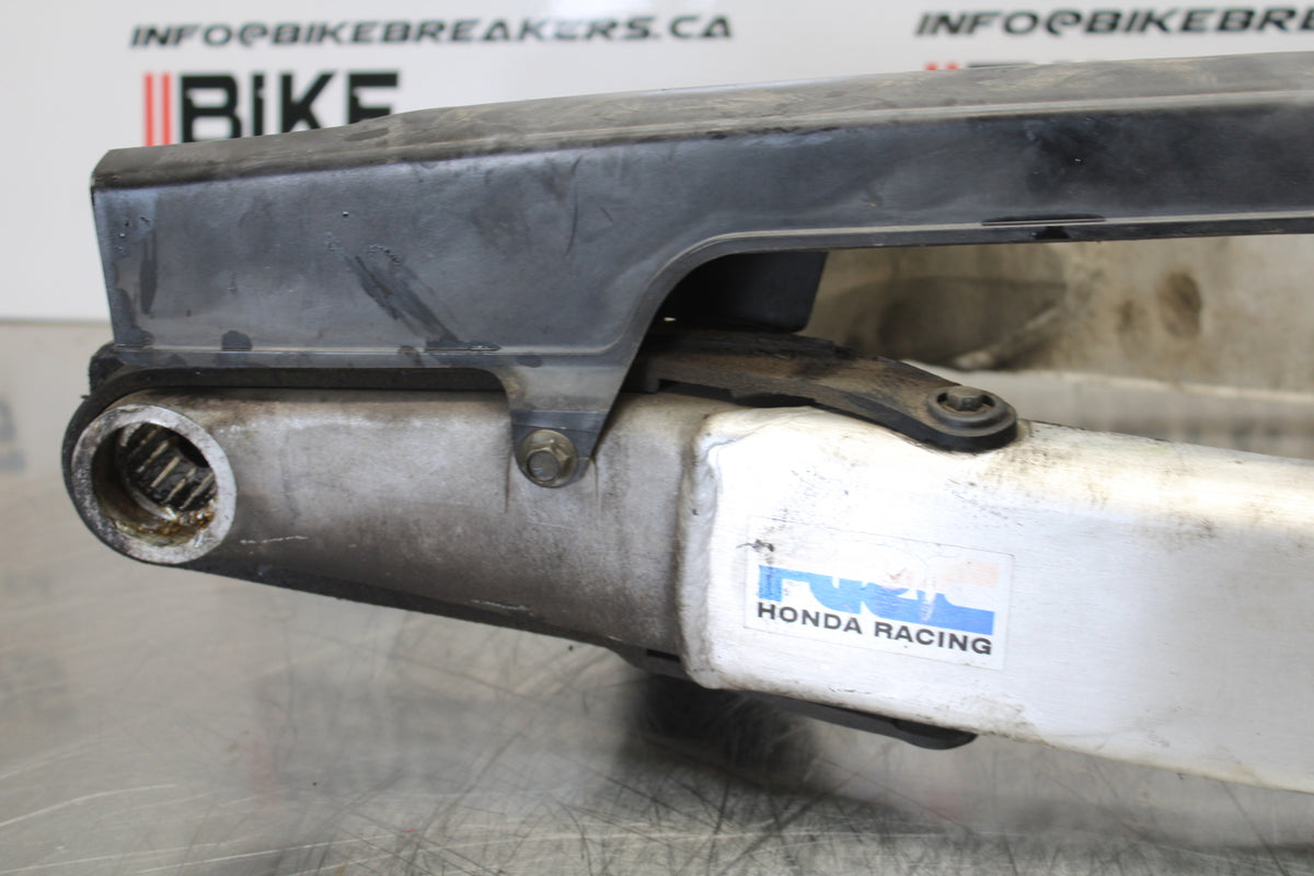 98-05 HONDA SUPER HAWK 1000 VTR1000F REAR SWINGARM BACK SWING ARM BB152