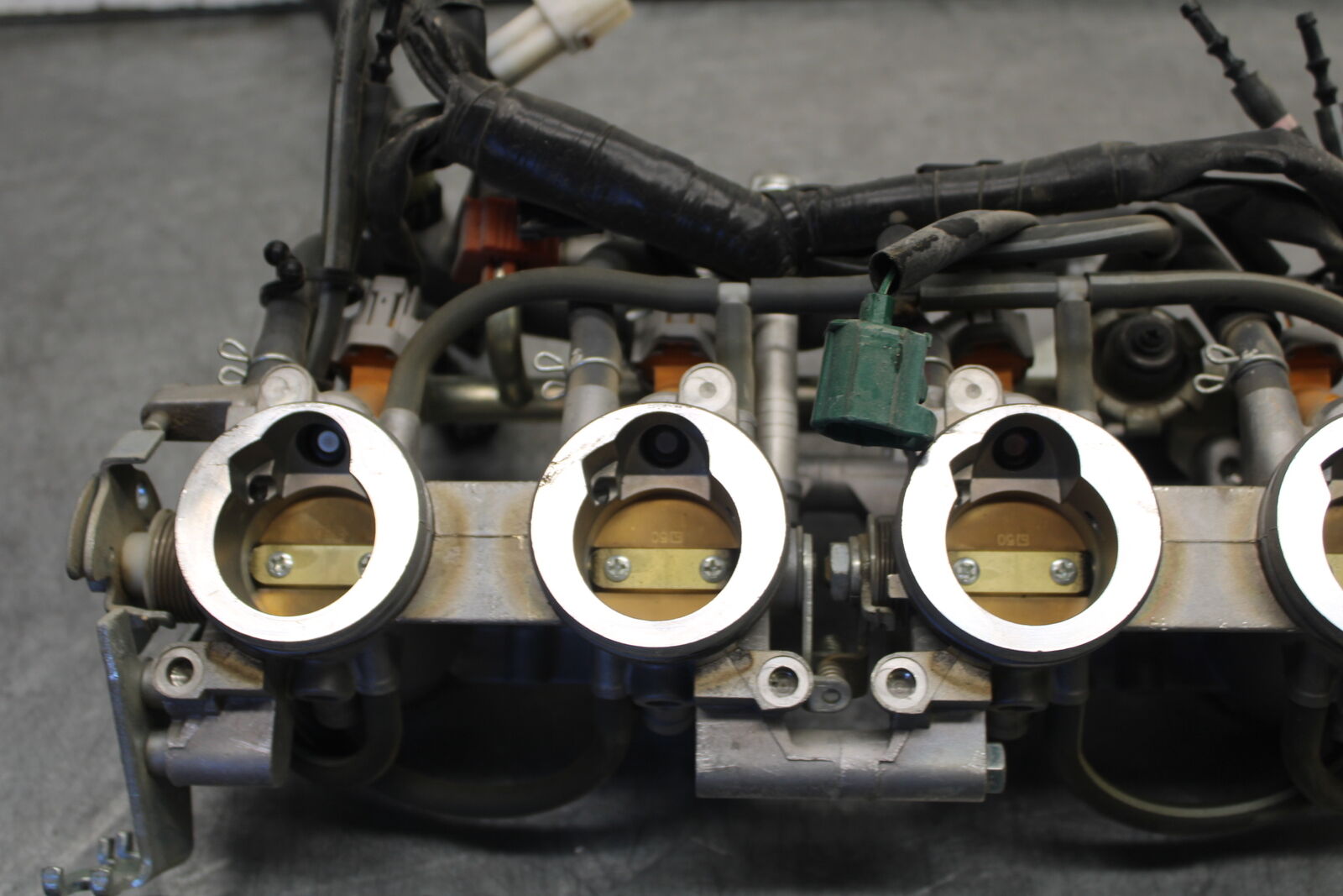 09-15 YAMAHA FZ6R MAIN FUEL INJECTORS / THROTTLE BODIES 20S-13750-00-00 BB686