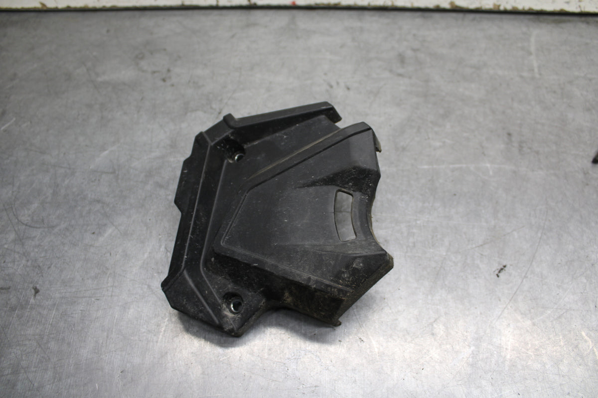 18-24 KAWASAKI NINJA 650 ENGINE SPROCKET COVER BB725