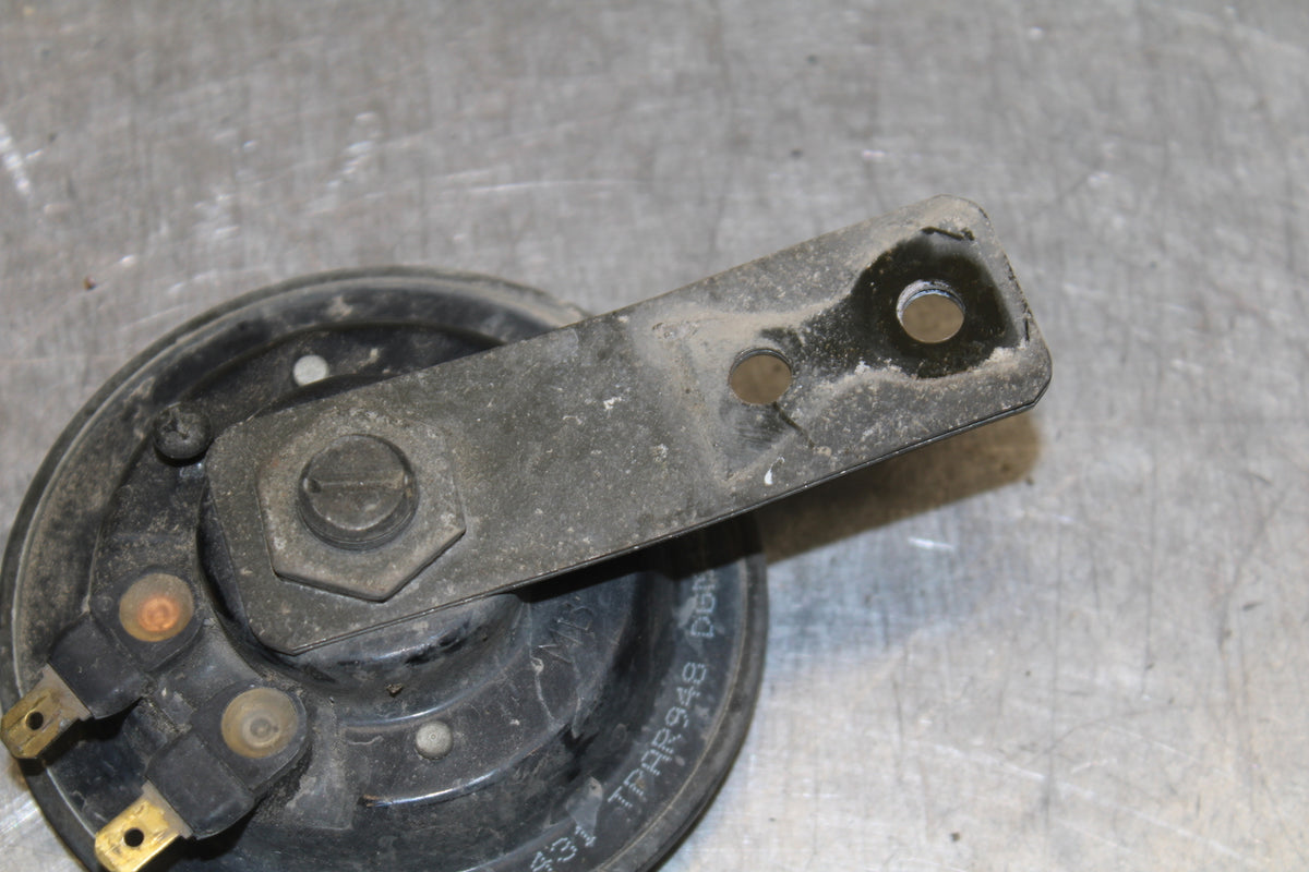 93-00 HONDA GOLDWING 1500 GL1500SE HORN SIGNAL BB700