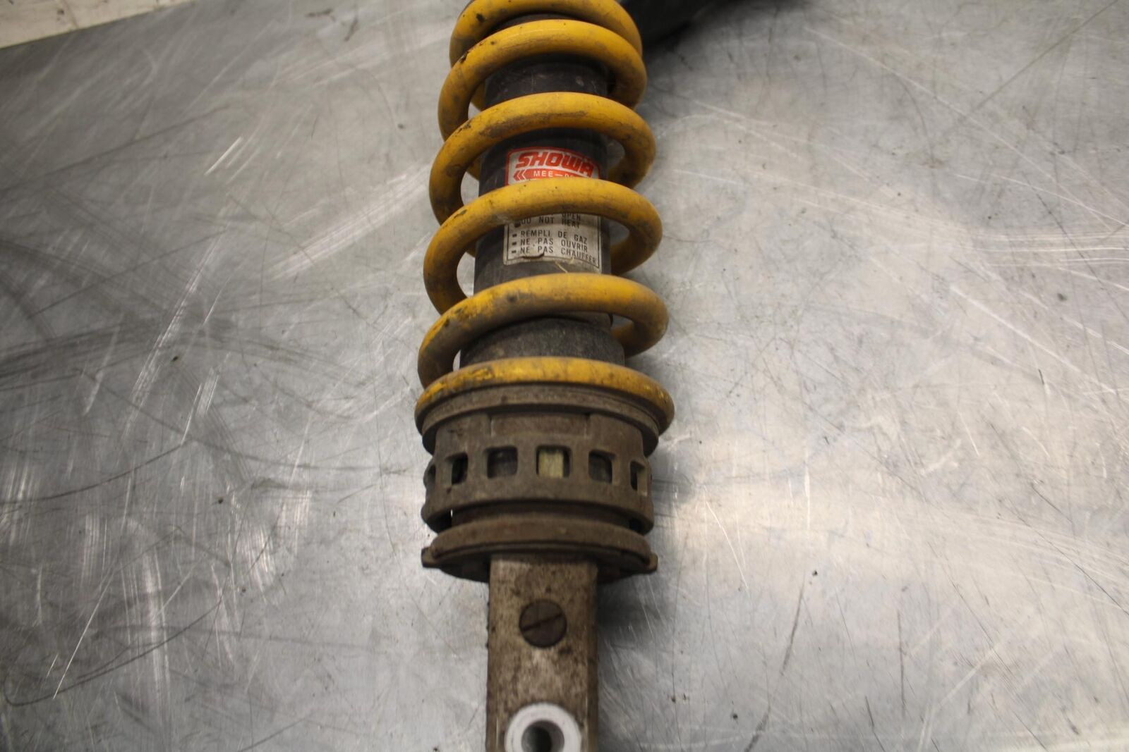 2003 Honda CBR600RR REAR BACK SHOCK ABSORBER SUSPENSION 52400-MEE-003 BB511