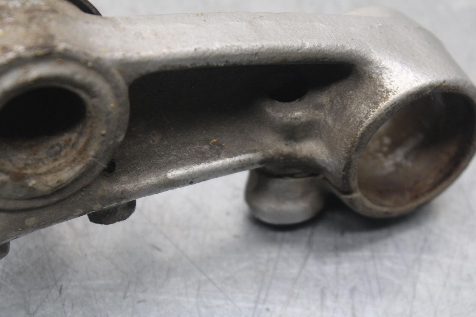 1988 Yamaha FZ600 FRONT FORKS CLAMP LOWER TRIPLE TREE STEM BB601