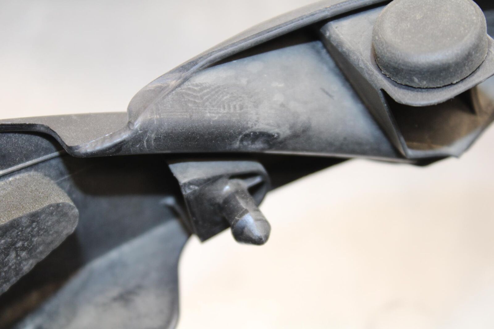 2011 Kawasaki Ninja ZX6R ZX600R RIGHT LEFT FRONT SIDE SEAT SADDLE PANEL  BB587