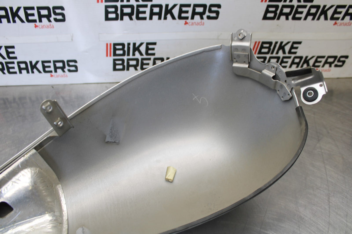05-09 SUZUKI BOULEVARD C90 LEFT GAS TANK COVER TRIM PANEL COWL FAIRING BB918