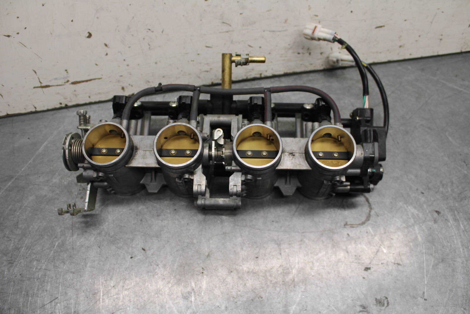 05-06 SUZUKI GSXR1000 MAIN FUEL INJECTORS / THROTTLE BODIES 13405-41G00 BB677