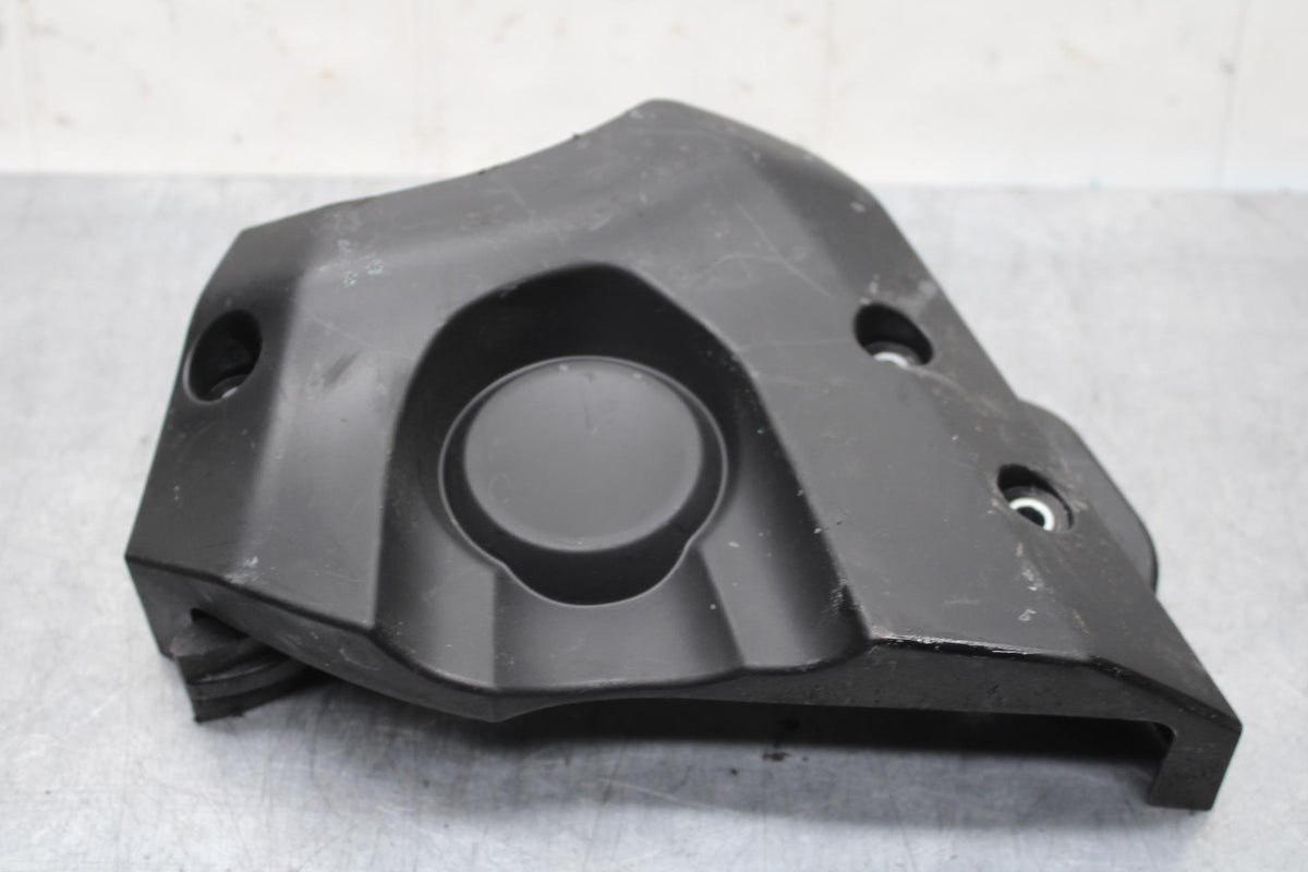 22-23 YAMAHA YZF R7 ENGINE SPROCKET COVER BB583