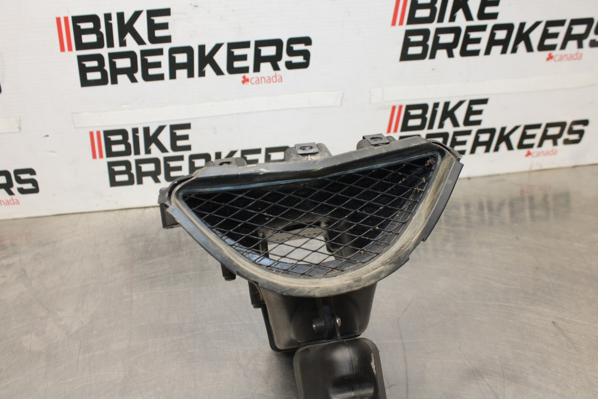 08 KAWASAKI NINJA ZX10R UPPER FAIRING MIRROR GAUGES STAY BRACKET BB902