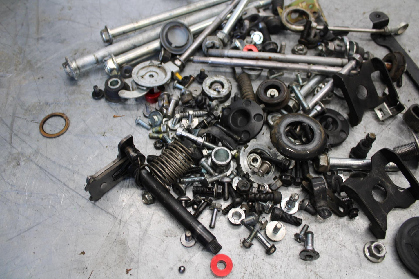 13-17 KAWASAKI NINJA 300 ENGINE MOUNTING BOLTS RANDOM HARDWARE  SCREWS BB429