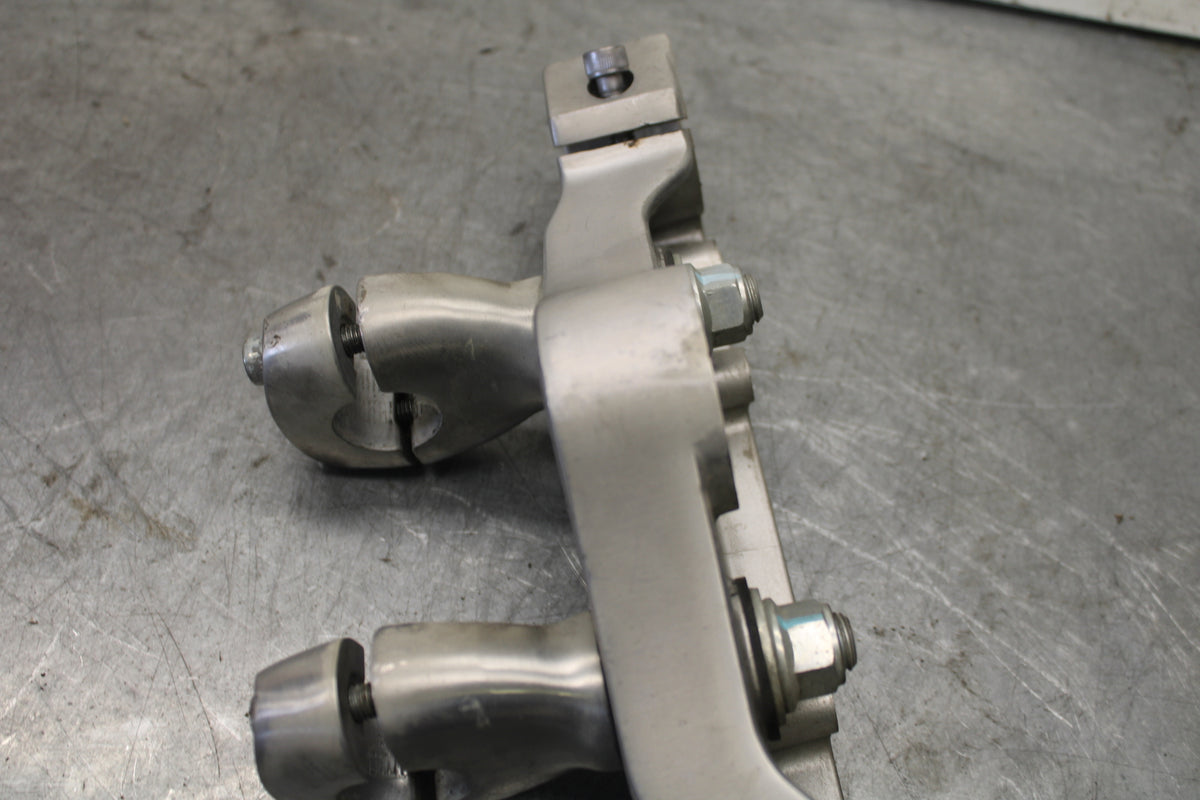 05-09 SUZUKI BOULEVARD C90 FORKS UPPER TRIPLE TREE CLAMP BB692