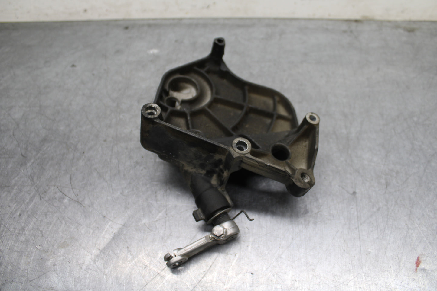 09-11 SUZUKI GSXR1000 ENGINE SPROCKET COVER BB125