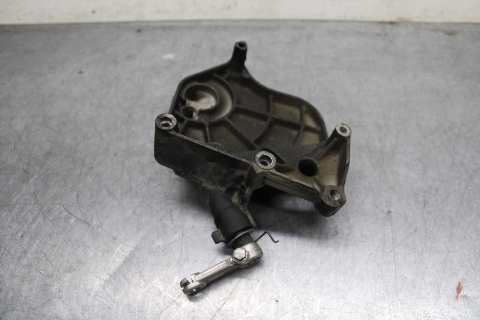 09-11 SUZUKI GSXR1000 ENGINE SPROCKET COVER BB125