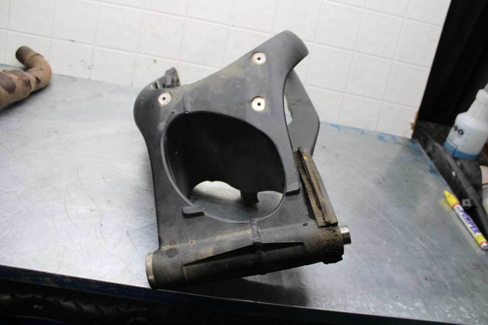 06-07 TRIUMPH DAYTONA 675 DAYTONA 675 REAR SWINGARM BACK SUSPENSION  BB441