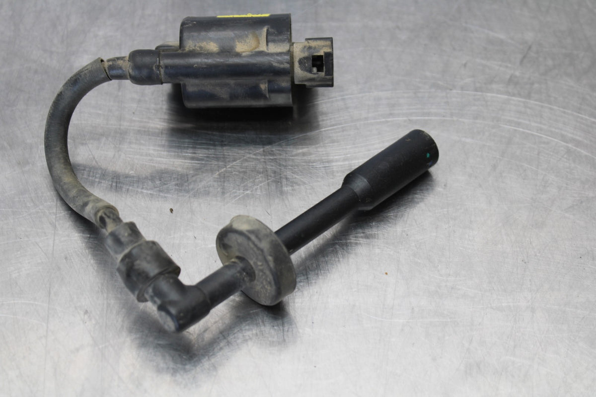 17-22 KTM 390 DUKE IGNITION COIL SPARK PLUG CAP  BB180