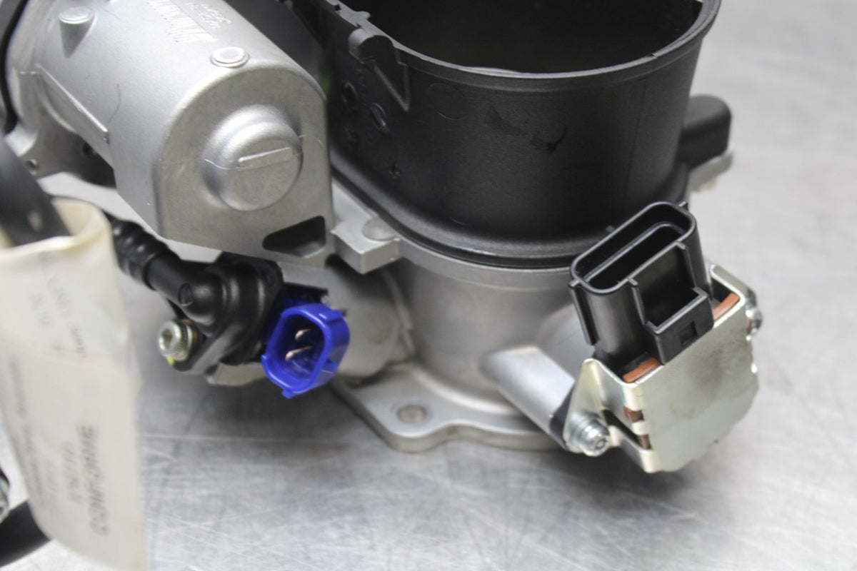 16 DUCATI 959 PANIGALE MAIN FUEL INJECTORS / THROTTLE BODIES BB912