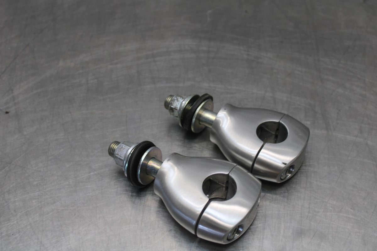 05-09 SUZUKI BOULEVARD C90 HANDLEBAR RISERS BB918