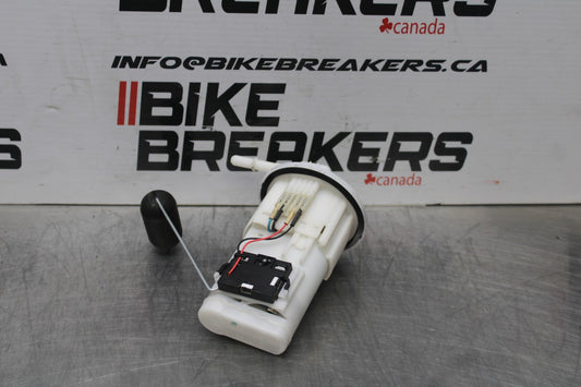 20-21 YAMAHA XSR900 FUEL PUMP GAS PETROL SENDER UNIT BB782