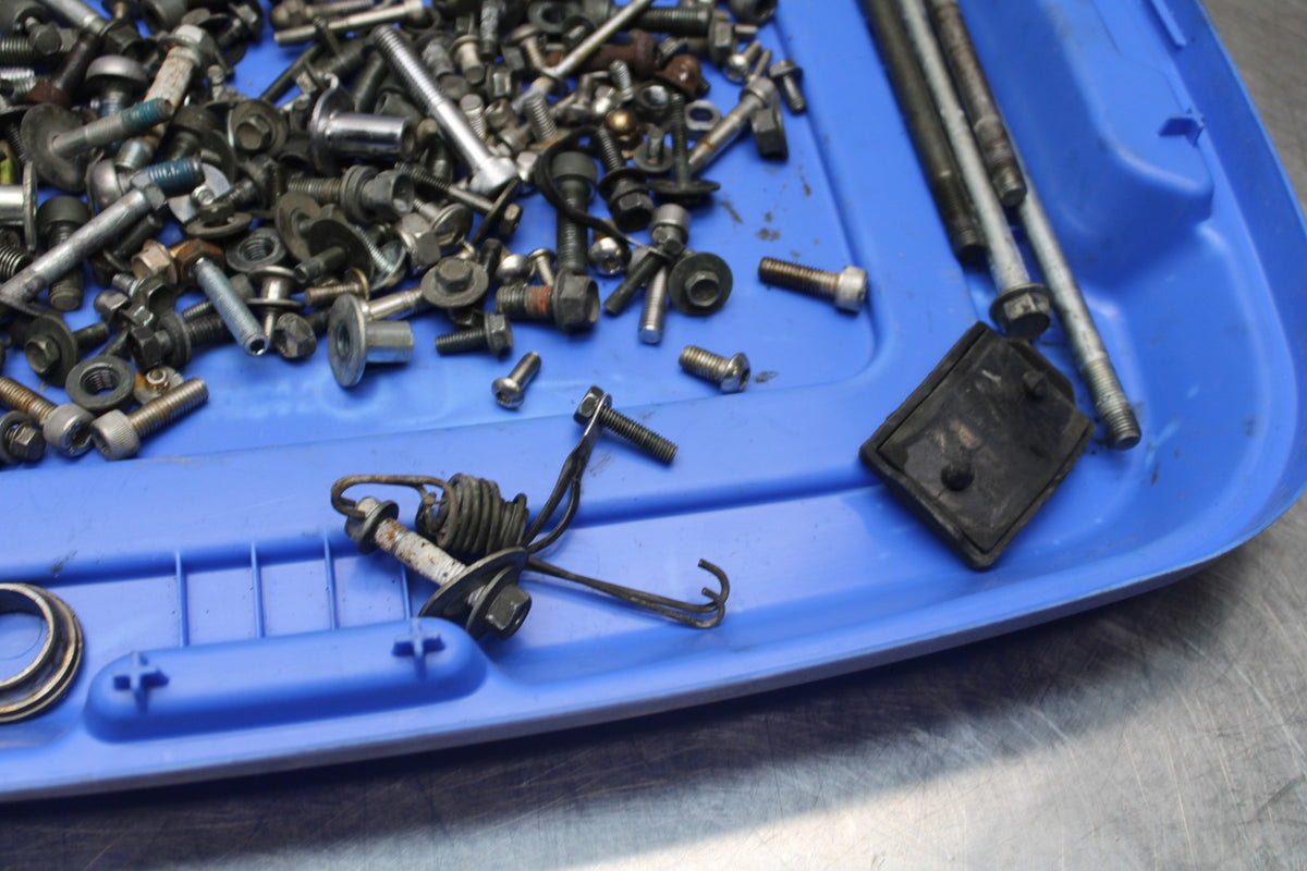 05-09 SUZUKI BOULEVARD C90 MOUNTING BOLTS HARDWARE MOTOR SCREWS BB791