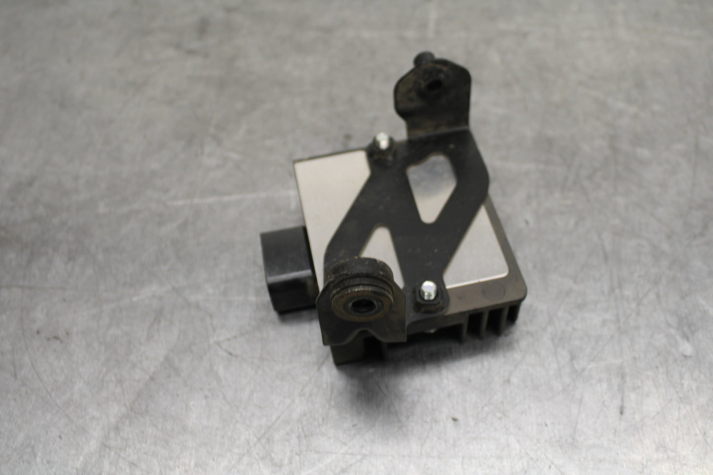 18-24 KAWASAKI NINJA 650 RECTIFIER VOLTAGE REGULATOR BB725