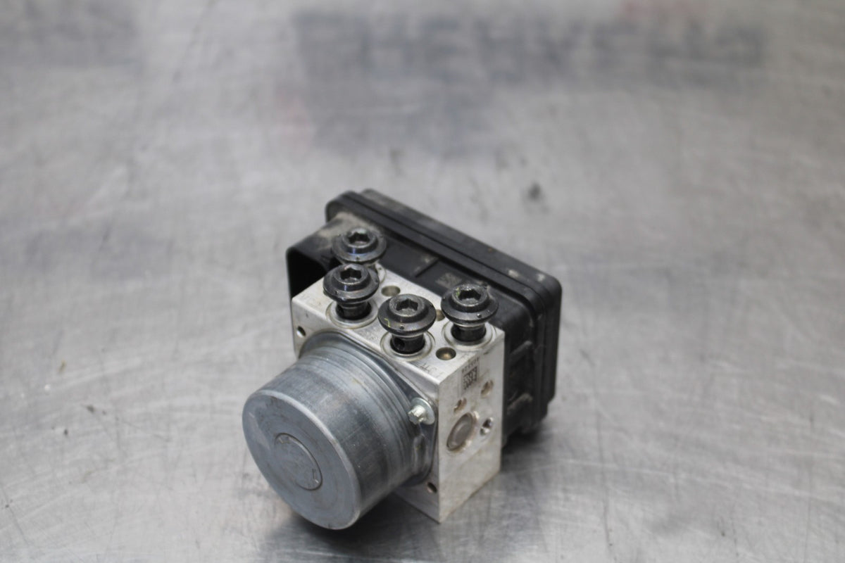 17 YAMAHA YZF R6 ABS PUMP UNIT MODULE BB922