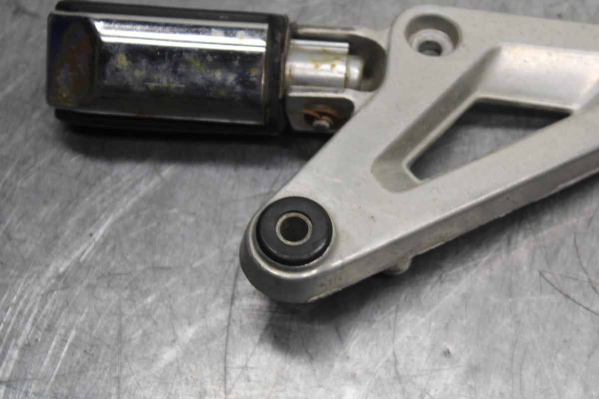 82-83 HONDA V45 MAGNA REAR PASSENGER FOOT STEP PEG BB107