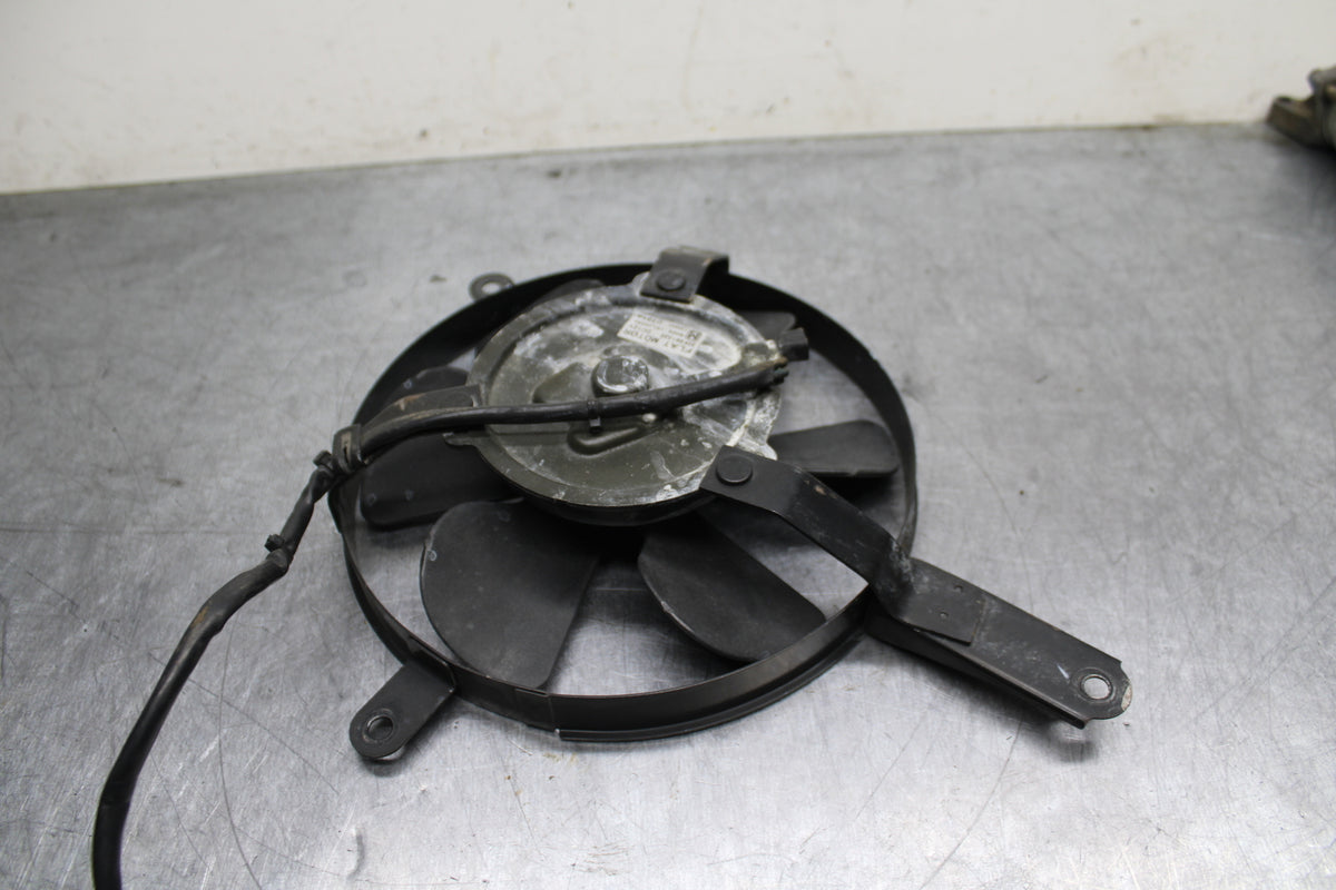 00-01 YAMAHA YZF R1 ENGINE RADIATOR COOLING FAN BB755