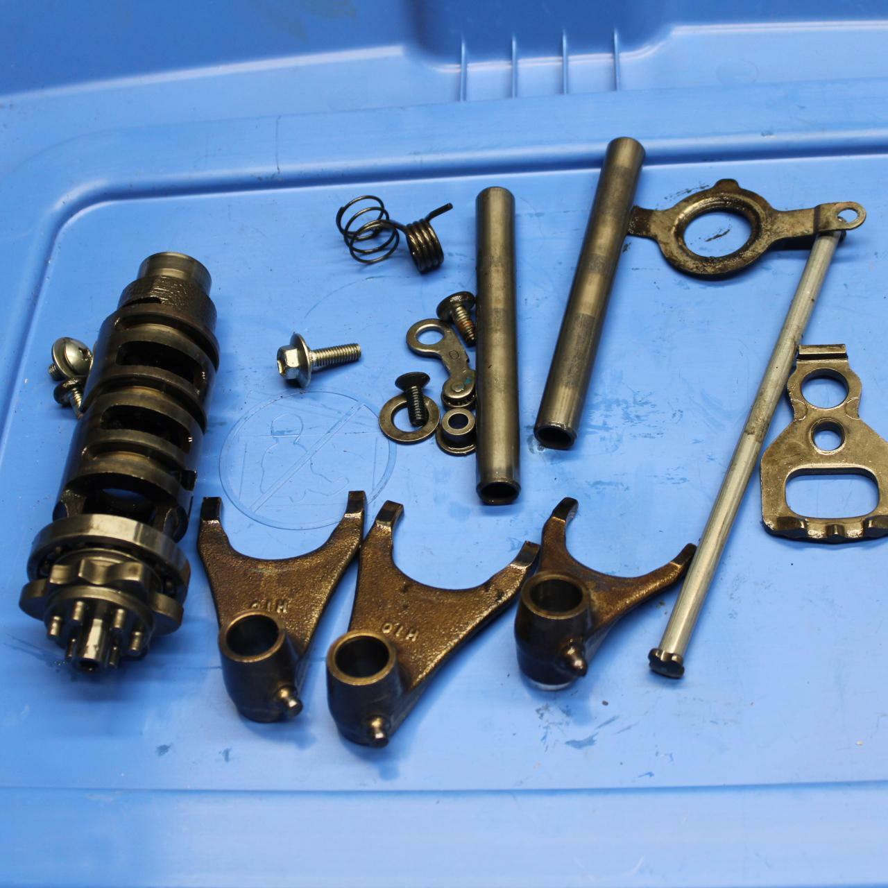 08-09 SUZUKI GSXR600 TRANSMISSION GEAR SHIFT SHIFTER CAM DRUM FORKS BB204