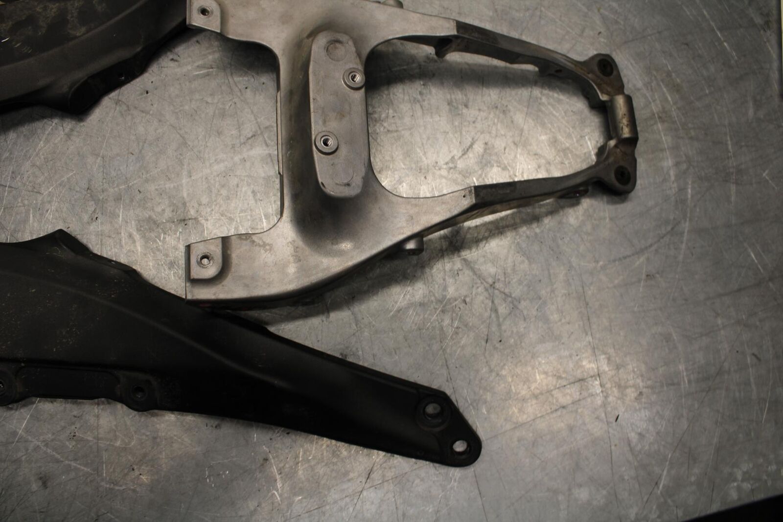 11-15 KAWASAKI ZX1000R REAR SUBFRAME BACK SUB FRAME BB445