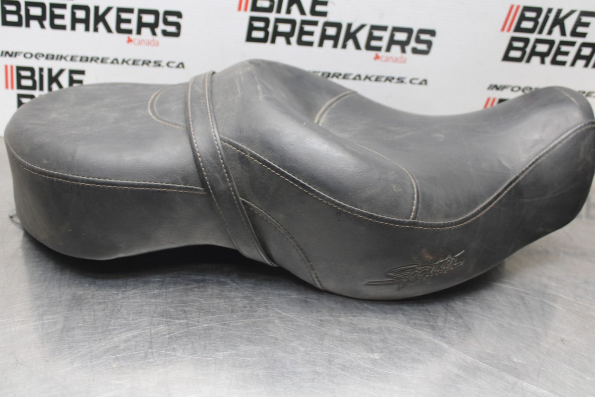 08 HARLEY-DAVIDSON SPORTSTER 1200 FRONT REAR SEAT SADDLE BB794