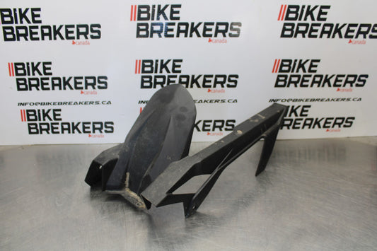 18-23 KAWASAKI NINJA 400 EX400 REAR BACK DRIVE CHAIN GUARD COVER SHIELD BB192