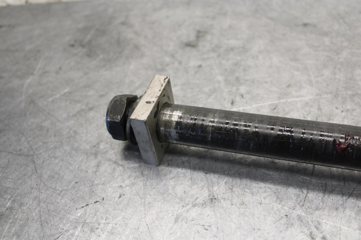 1998 Yamaha YZF R1 REAR AXLE BACK WHEEL RIM PIVOT BOLT AXEL 4XV-25381-00-00 BB53