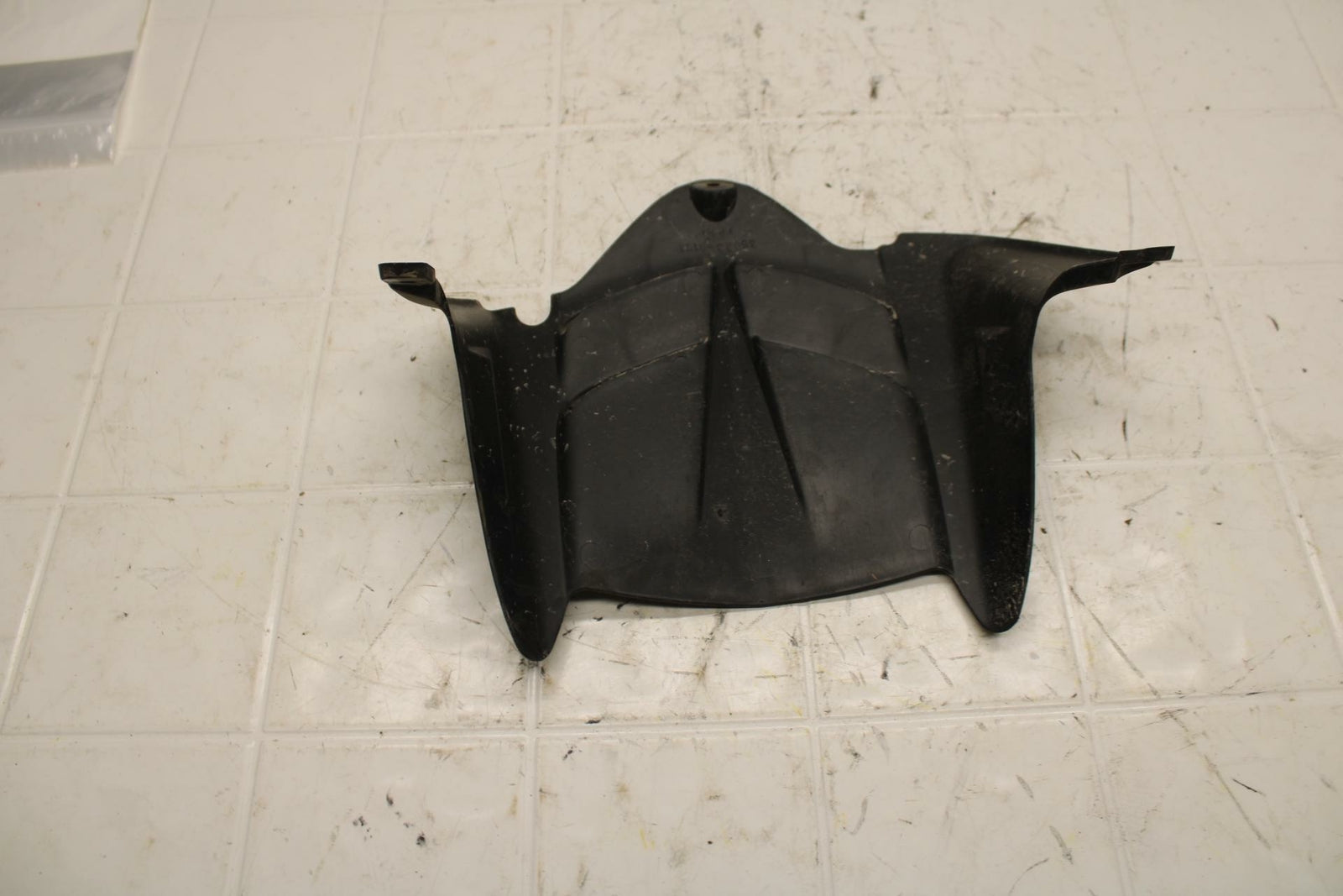 19-20 KAWASAKI NINJA ZX6R ZX636 REAR BACK WHEEL TIRE HUGGER FENDER BB407