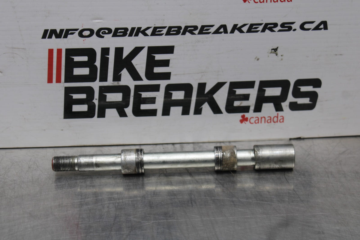 13-15 HONDA CBR500R FRONT WHEEL RIM AXLE PIVOT BOLT BB834