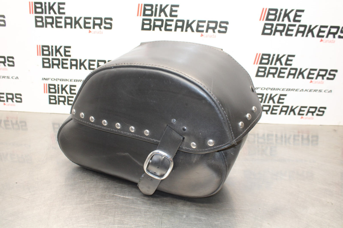 07 HONDA VTX1300R RIGHT SIDE CARGO LUGGAGE SADDLEBAG BAG COMPARTMENT BB825